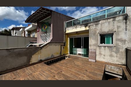 Casa à venda com 198m², 4 quartos e 2 vagas Casa à venda com 198m², 4 quartos e 2 vagasVaranda da Suíte