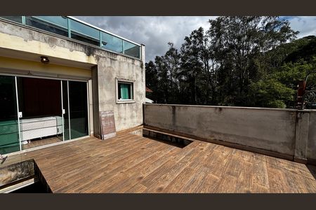 Casa à venda com 198m², 4 quartos e 2 vagas Casa à venda com 198m², 4 quartos e 2 vagasVaranda da Suíte