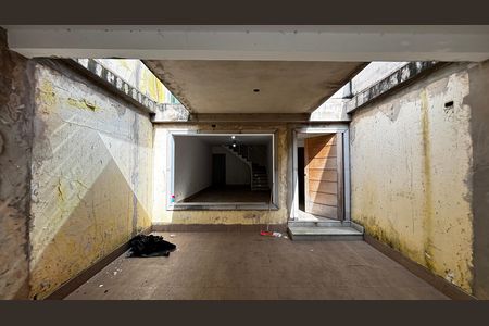 Casa à venda com 198m², 4 quartos e 2 vagas Casa à venda com 198m², 4 quartos e 2 vagasGaragem