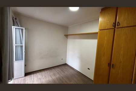 Casa à venda com 198m², 4 quartos e 2 vagas Casa à venda com 198m², 4 quartos e 2 vagasQuarto 1