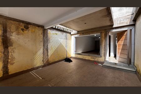 Casa à venda com 198m², 4 quartos e 2 vagas Casa à venda com 198m², 4 quartos e 2 vagasGaragem