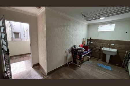 Casa à venda com 198m², 4 quartos e 2 vagas Casa à venda com 198m², 4 quartos e 2 vagasÁrea de Serviço