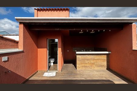 Casa à venda com 198m², 4 quartos e 2 vagas Casa à venda com 198m², 4 quartos e 2 vagasSotão Churrasqueira