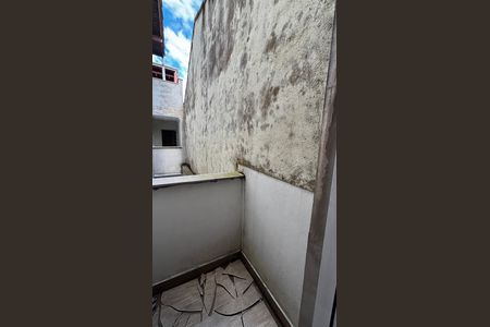 Casa à venda com 198m², 4 quartos e 2 vagas Casa à venda com 198m², 4 quartos e 2 vagasQuarto 1 Varanda