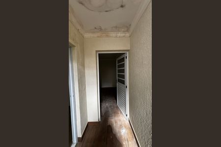 Casa à venda com 198m², 4 quartos e 2 vagas Casa à venda com 198m², 4 quartos e 2 vagasQuarto 3 Varanda