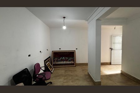 Casa à venda com 198m², 4 quartos e 2 vagas Casa à venda com 198m², 4 quartos e 2 vagasCozinha