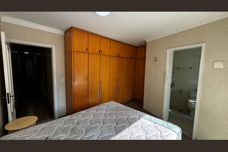 Casa à venda com 198m², 4 quartos e 2 vagas Casa à venda com 198m², 4 quartos e 2 vagasSuite