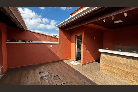 Casa à venda com 198m², 4 quartos e 2 vagas Casa à venda com 198m², 4 quartos e 2 vagasSotão Churrasqueira