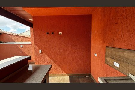 Casa à venda com 198m², 4 quartos e 2 vagas Casa à venda com 198m², 4 quartos e 2 vagasSotão Churrasqueira