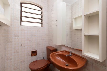 Casa à venda com 280m², 4 quartos e 4 vagasLavabo
