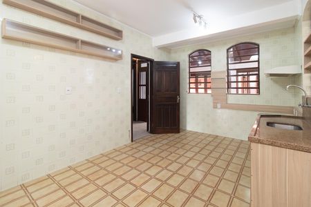 Casa à venda com 280m², 4 quartos e 4 vagasCozinha