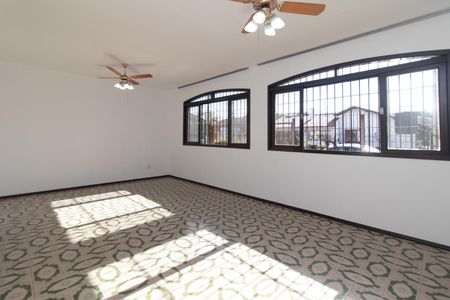 Casa à venda com 280m², 4 quartos e 4 vagasSala