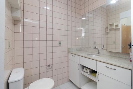 Casa à venda com 280m², 4 quartos e 4 vagasÁrea de Serviço
