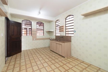 Casa à venda com 280m², 4 quartos e 4 vagasCozinha