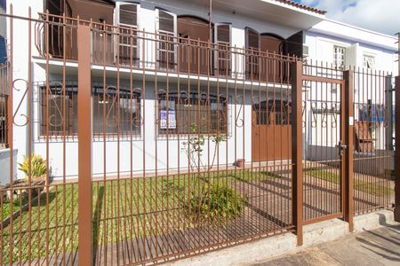 Casa à venda com 280m², 4 quartos e 4 vagasFachada