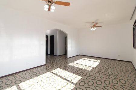Casa à venda com 280m², 4 quartos e 4 vagasSala