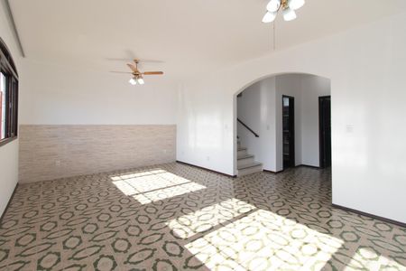 Casa à venda com 280m², 4 quartos e 4 vagasSala