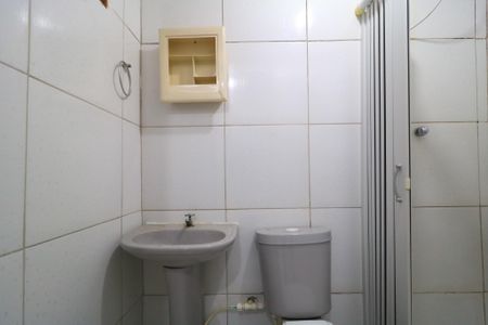 Banheiro de casa para alugar com 1 quarto, 60m² em Encantado, Rio de Janeiro