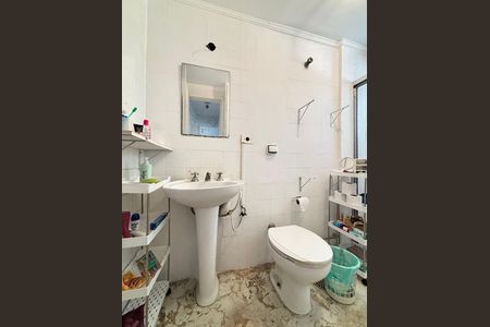 Apartamento à venda com 70m², 2 quartos e 1 vaga Apartamento à venda com 70m², 2 quartos e 1 vagaBanheiro social