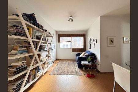 Apartamento à venda com 70m², 2 quartos e 1 vaga Apartamento à venda com 70m², 2 quartos e 1 vagaSala