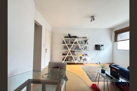 Sala de apartamento à venda com 2 quartos, 70m² em Indianópolis, São Paulo