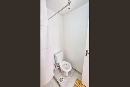 Apartamento para alugar com 40m², 2 quartos e sem vaga Apartamento para alugar com 40m², 2 quartos e sem vagaBanheiro