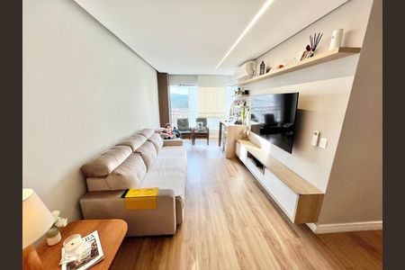 Apartamento à venda com 85m², 3 quartos e 2 vagas Apartamento à venda com 85m², 3 quartos e 2 vagasSala