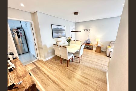 Apartamento à venda com 85m², 3 quartos e 2 vagas Apartamento à venda com 85m², 3 quartos e 2 vagasSala