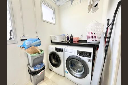 Apartamento à venda com 85m², 3 quartos e 2 vagas Apartamento à venda com 85m², 3 quartos e 2 vagasÁrea de Serviço