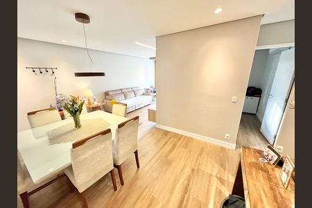 Apartamento à venda com 85m², 3 quartos e 2 vagas Apartamento à venda com 85m², 3 quartos e 2 vagasSala