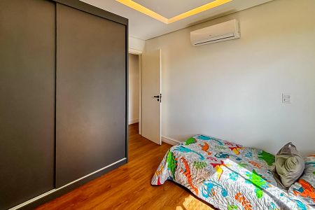 Apartamento à venda com 240m², 5 quartos e 2 vagas Apartamento à venda com 240m², 5 quartos e 2 vagasQuarto 2