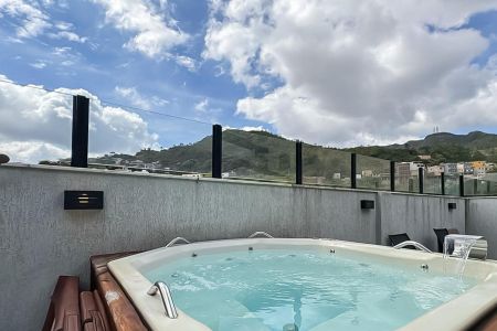 Apartamento à venda com 240m², 5 quartos e 2 vagas Apartamento à venda com 240m², 5 quartos e 2 vagasÁrea externa