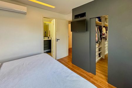 Apartamento à venda com 240m², 5 quartos e 2 vagas Apartamento à venda com 240m², 5 quartos e 2 vagasSuíte 1