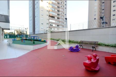 Apartamento à venda com 83m², 3 quartos e 2 vagasÁrea comum - Playground