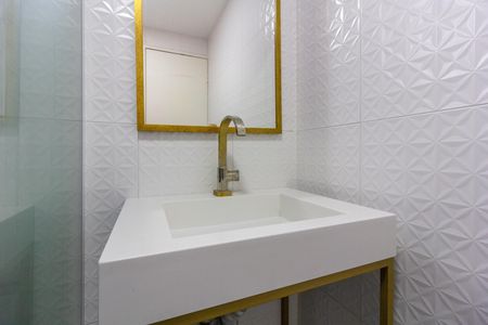 Apartamento à venda com 83m², 3 quartos e 2 vagasBanheiro social
