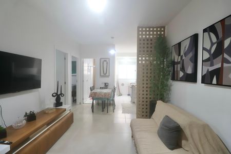 Sala de apartamento para alugar com 2 quartos, 48m² em Parque Enseada, Guarujá