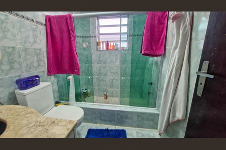 Casa à venda com 160m², 3 quartos e 2 vagasBanheiro