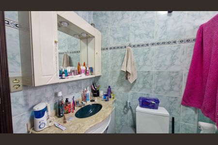 Casa à venda com 160m², 3 quartos e 2 vagasBanheiro