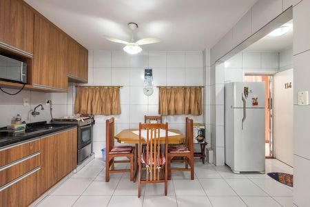 Cozinha  de apartamento para alugar com 1 quarto, 42m² em Vila Assuncao, Praia Grande