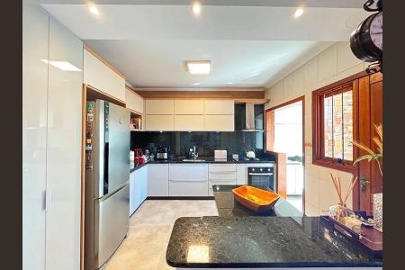 Casa para alugar com 160m², 3 quartos e 2 vagas Casa para alugar com 160m², 3 quartos e 2 vagasCozinha