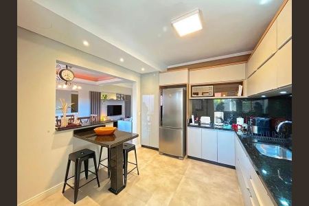 Cozinha de casa para alugar com 3 quartos, 160m² em Hípica, Porto Alegre