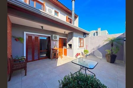 Casa para alugar com 160m², 3 quartos e 2 vagas