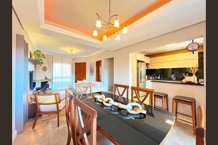 Casa para alugar com 160m², 3 quartos e 2 vagas Casa para alugar com 160m², 3 quartos e 2 vagasSala