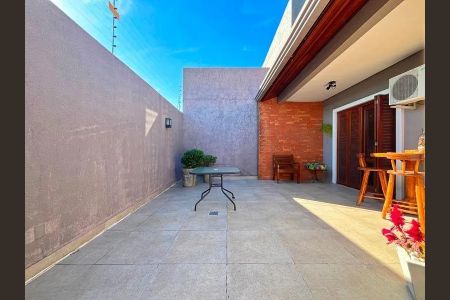 Casa para alugar com 160m², 3 quartos e 2 vagas