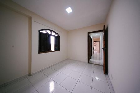 Casa à venda com 111m², 3 quartos e 2 vagasQuarto 3