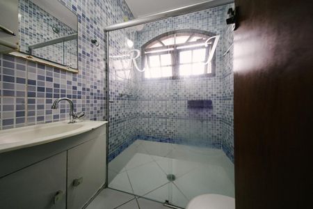 Casa à venda com 111m², 3 quartos e 2 vagasBanheiro 1