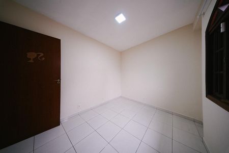 Casa à venda com 111m², 3 quartos e 2 vagasQuarto 3