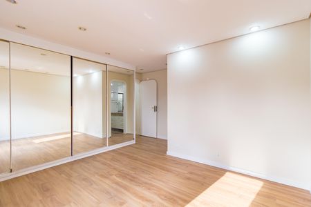 Apartamento à venda com 175m², 3 quartos e 3 vagas Apartamento à venda com 175m², 3 quartos e 3 vagasSuíte 3