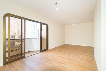 Apartamento à venda com 175m², 3 quartos e 3 vagas Apartamento à venda com 175m², 3 quartos e 3 vagasSala