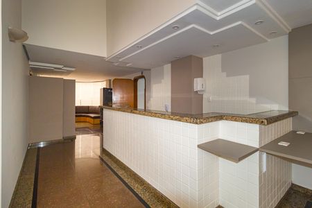 Apartamento à venda com 175m², 3 quartos e 3 vagas Apartamento à venda com 175m², 3 quartos e 3 vagasSalão de Festas
